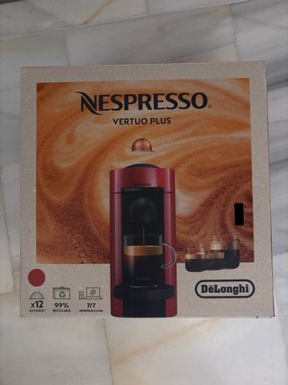 Cafetera Nespresso Vertuo Plus Roja