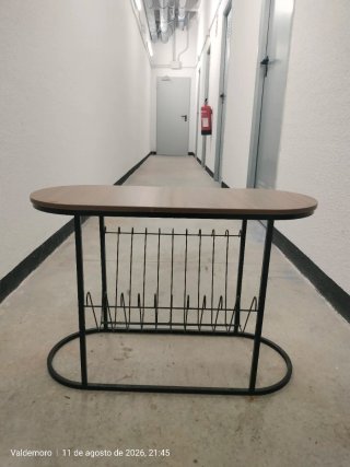 Mesa auxiliar madera y metal