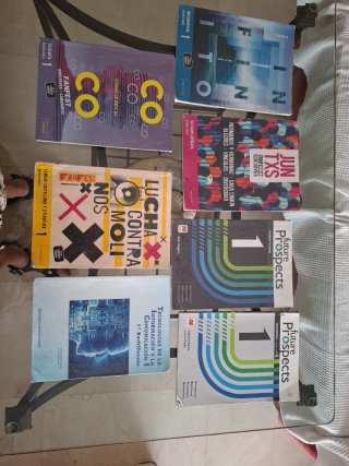 7 libros 1°Bach 25/26 tecnológico Maristas Sevilla