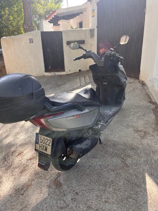 Kymco Yaeger 300i Maxi Scooter