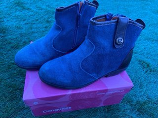 Botines de ante azul marca Conguitos Talla 29