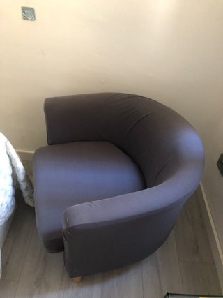 Butaca estilo nórdico gris