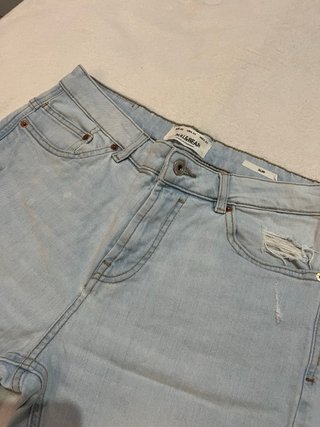 Pull and Bear Vaqueros Cortos Rotos Azules 40 L