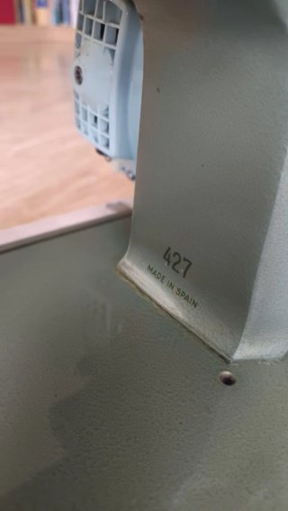 Máquina de coser Refrey Transforma 427