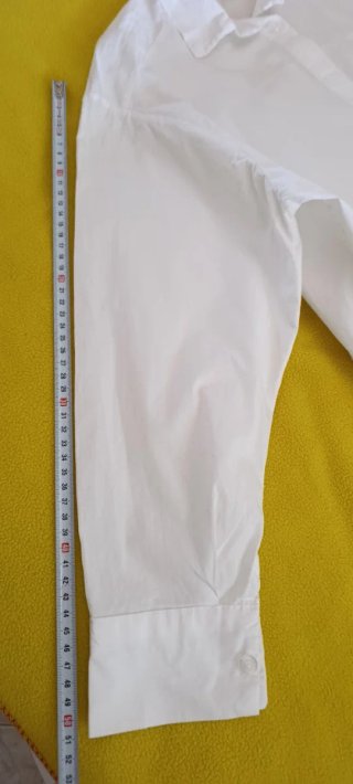 Camisa blanca de manga larga
