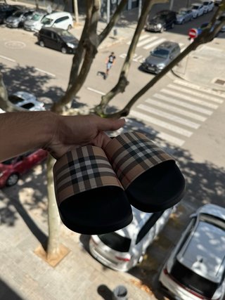 Chanclas Burberry Check