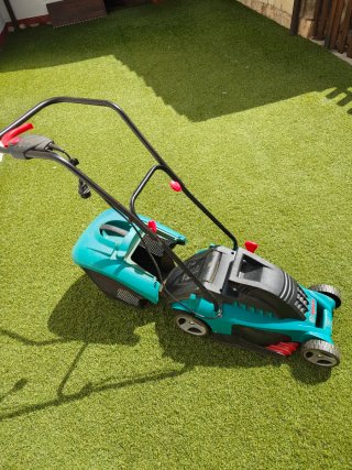 Cortacésped Bosch Rotak 34cm 1300W