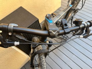 Bicicleta B-TWIN ROCKRIDER ST 520 RR Negra