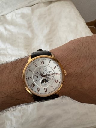 Reloj Guess Hombre Negro y Dorado