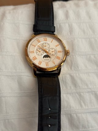 Reloj Guess Hombre Negro y Dorado