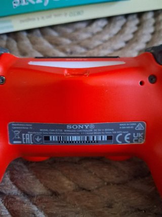 Controller PS4 Rosso non funzionante
