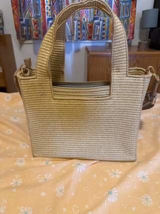 Bolso de rafia beige y marrón