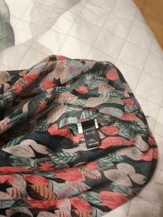 Blusa estampada hojas talla única da talla 3 xl