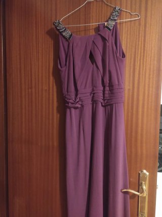 Vestido fiesta morado con pedrería