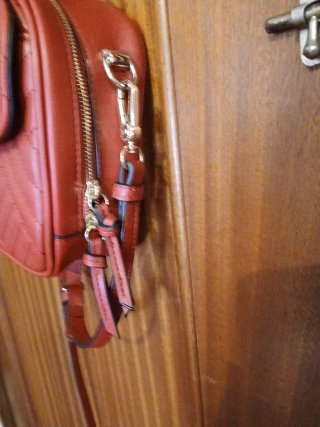Bolso rojo acolchado