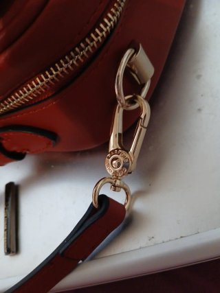 Bolso rojo acolchado