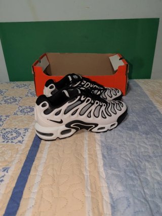 Nike Air Max Plus Drift Talla 38.5 Nuevas