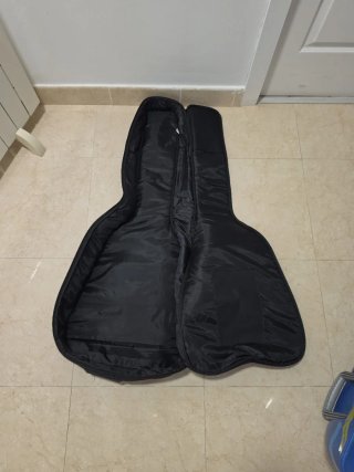 Funda de guitarra de tela negra