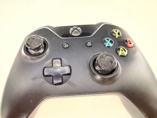 Controller Xbox One Nero