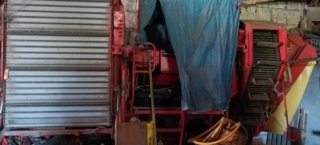 Cosechadora de patatas Grimme LK 650 matriculada.
