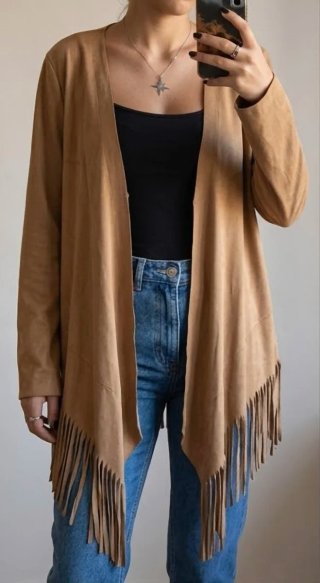 Chaqueta marrón con flecos