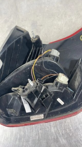 Piloto Trasero Izquierdo Ford Focus F1EB13405BE