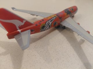 2 Maquetas del 747 de  Qantas