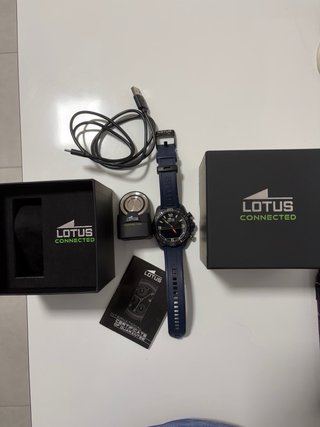 Reloj Lotus Connected Azul y Negro