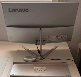 Pc lenoAll in One 23" - i5 / 8GB RAM / 1TB/ W 10