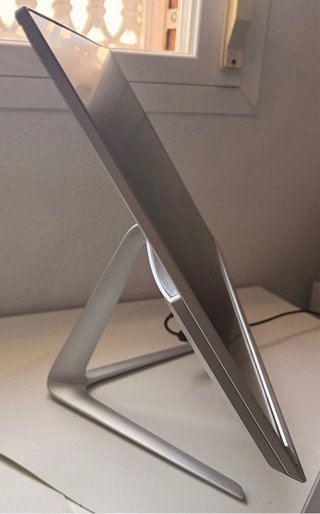 Pc lenoAll in One 23" - i5 / 8GB RAM / 1TB/ W 10