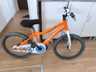 Bicicleta infantil naranja Wolftrike