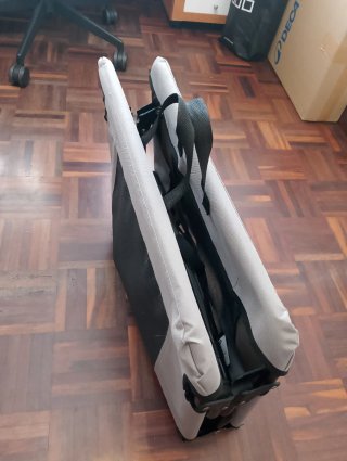 Cama para Perro Beige y Negra