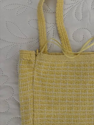 Top corto amarillo Zara