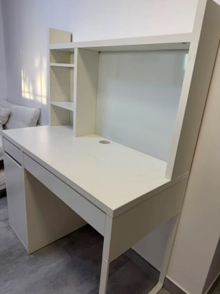 Escritorio juvenil blanco