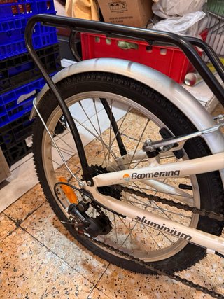 Bicicleta plegable urbana blanca