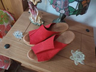Sandalias de ante rojas