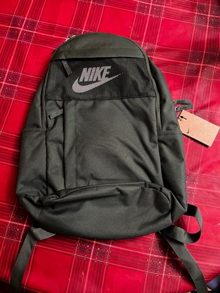 Mochila Nike Verde 21L
