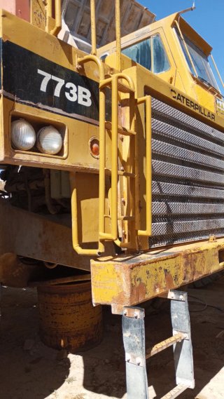 Dumper CAT 773B