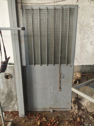 Puertas de metal varias