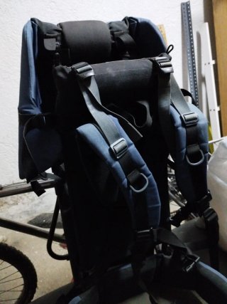 Mochila portabebés trekking