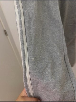 Pantalón chándal Adidas gris