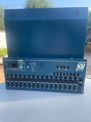 Mesa de mezclas analógica Allen & Heath MixWizard