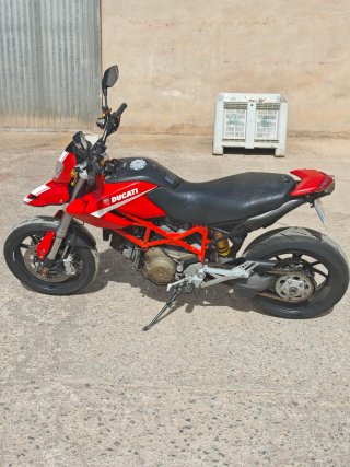 Ducati Hypermotard 1100 2007 Roja