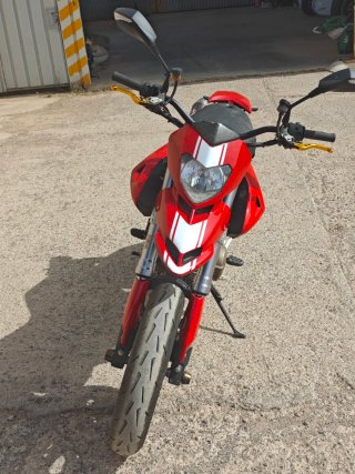 Ducati Hypermotard 1100 2007 Roja
