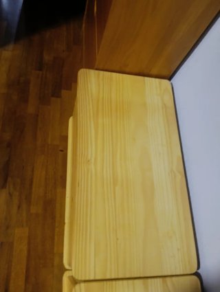 Arcón de madera de pino