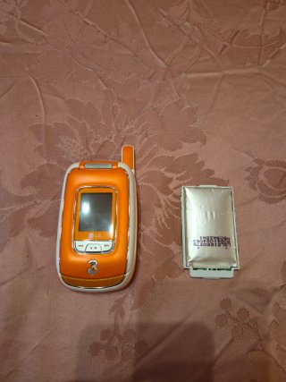 LG U8550 Telefono Vintage Arancione/Bianco