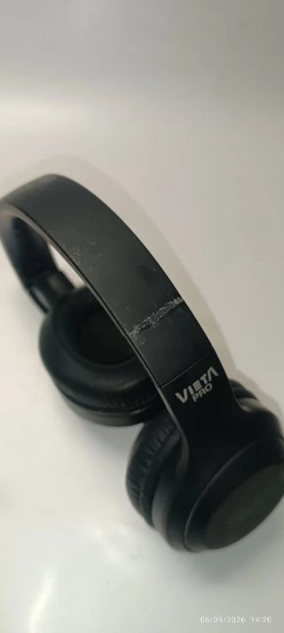 Auriculares Bluetooth Negros y Blancos