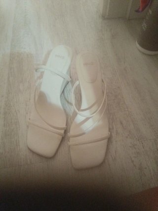 Sandalias blancas de cuña