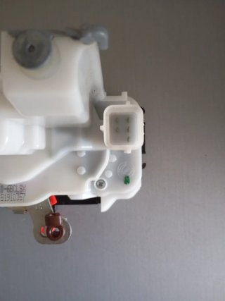 Cerradura Puerta Trasera Izquierda Fiat Doblo 2014