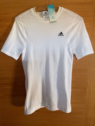 Camiseta técnica Adidas blanca Solo 14,95€